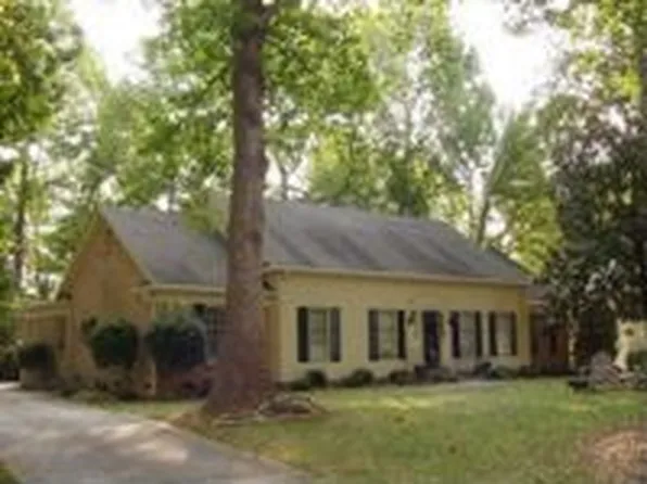 3719 Plumgrove Ct, Charlotte, NC 28210