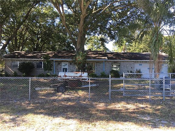 2nd image of 1003 W Lake Dr