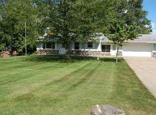 2695 Gilletts Lake Rd, Jackson, MI 49201