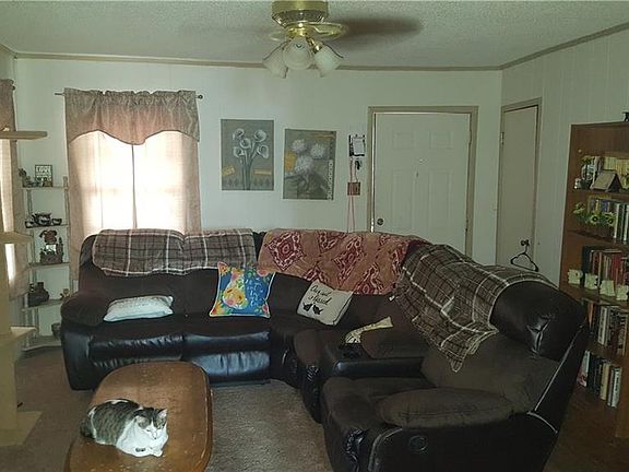 3rd image of 2133 Jameson St