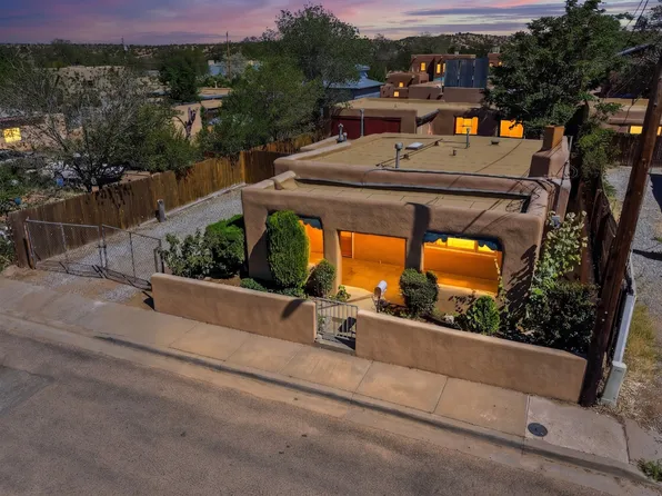 1023 Dunlap St, Santa Fe, NM 87501