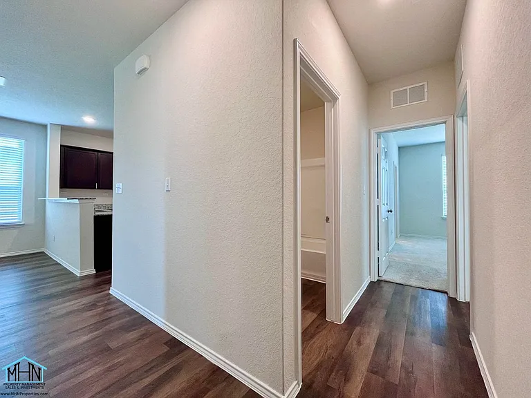 4105 Paddock Trl — Photo 5