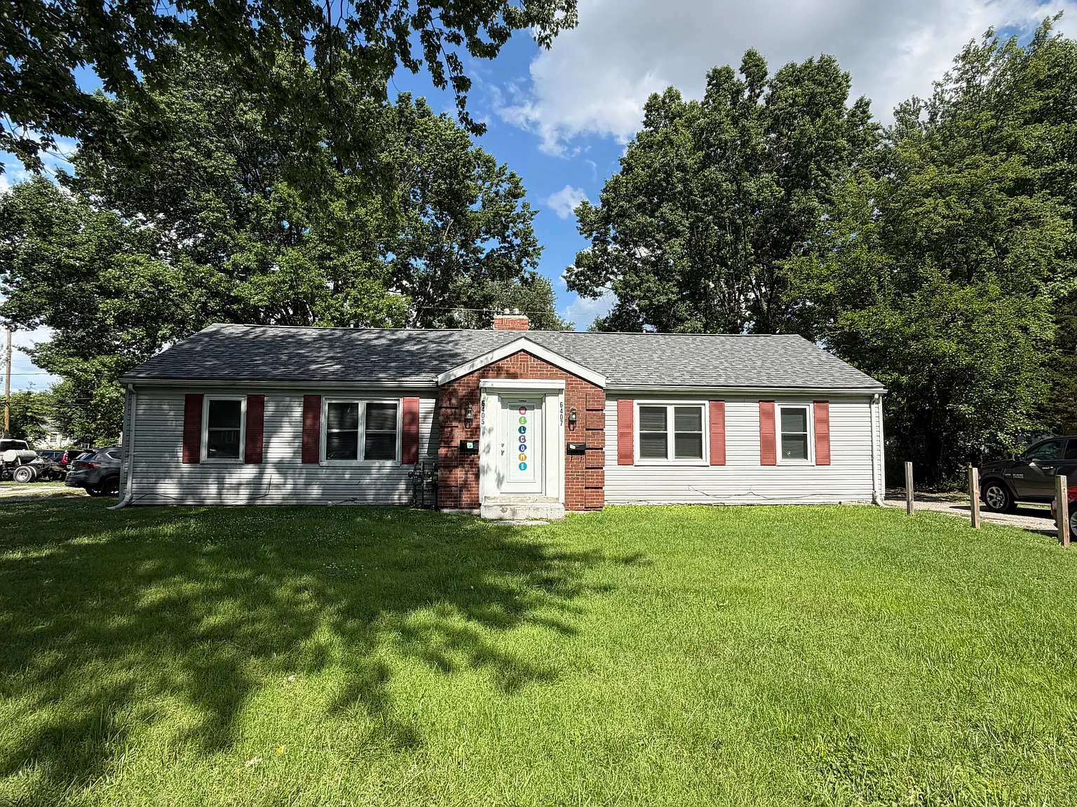 2 bed, 975 sqft, $1,200 — Photo 1