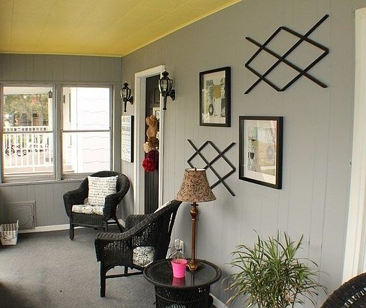 3rd image of 532 W Lawrence St