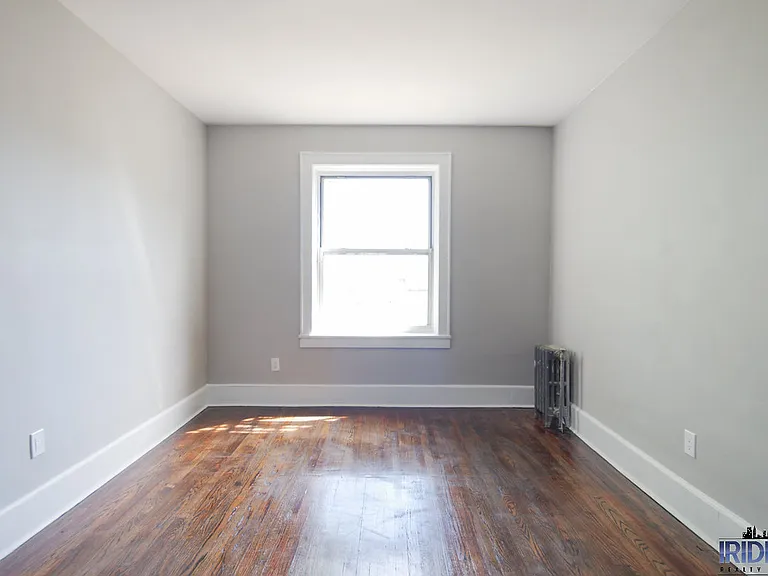 474 Madison Ave #2 — Photo 6