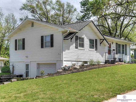 4th image of 4957 S 142nd St