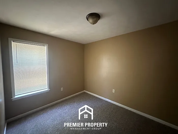 5337 Yale Rd — Photo 18