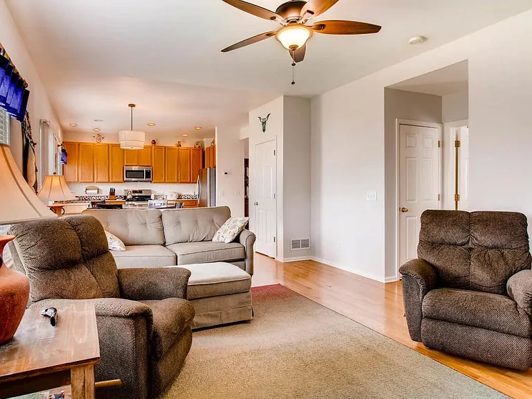 9741 Mulberry St — Photo 16