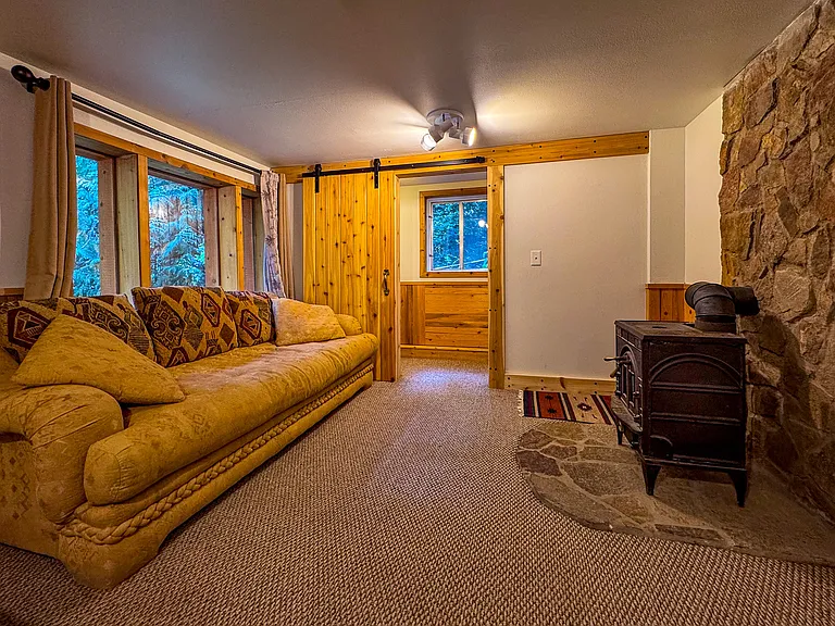 888 Hidden Valley Rd — Photo 18