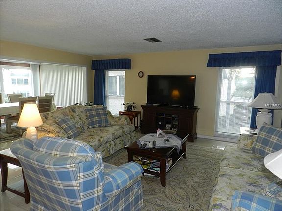 2nd image of 208 Elmwood Cir