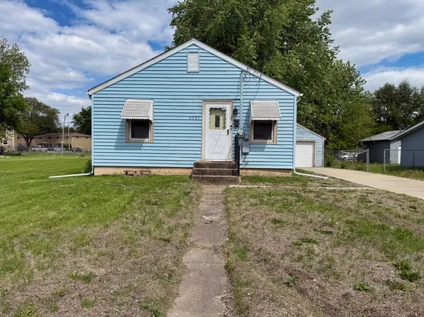 3607 9th St, Rock Island, IL 61201