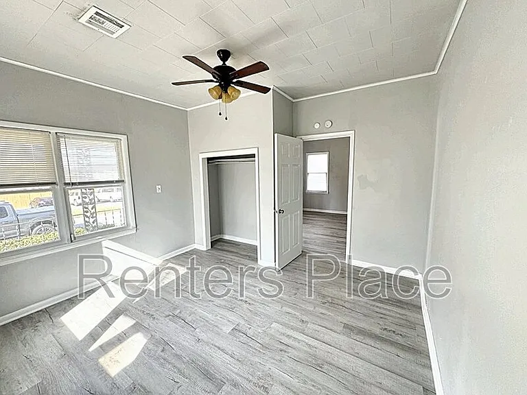 5 S Hickory St — Photo 7