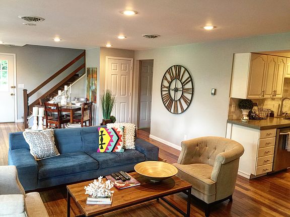 5th image of 126 Baywood Ln