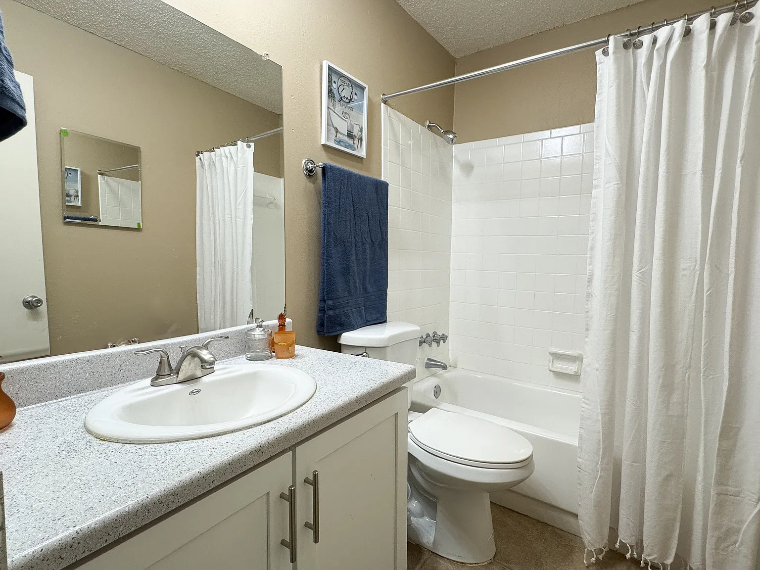 Cypress Park Apartments — Photo 4