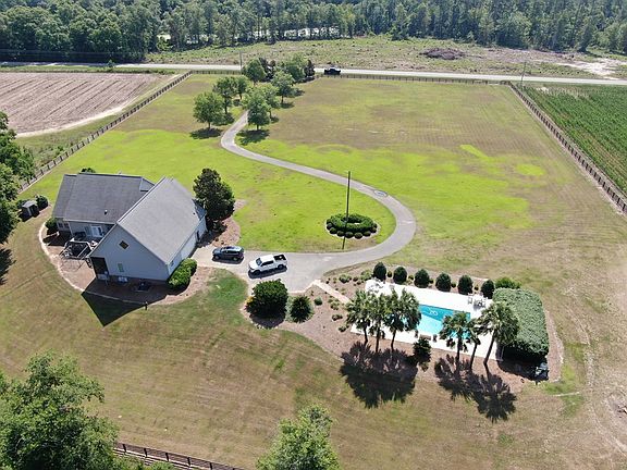 3rd image of 488 Osierfield Dr