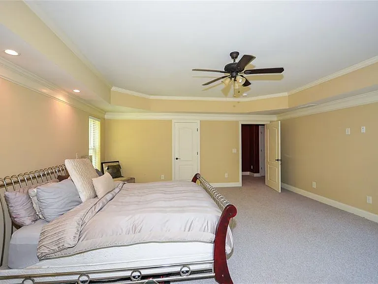 2210 Spalding Dr — Photo 48