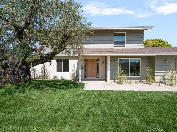 2880 Club House Rd, Costa Mesa, CA 92626