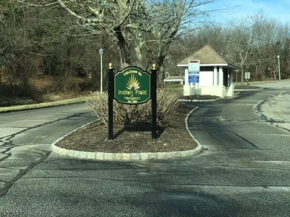 46 Meadow Pond Rd, Hardyston Twp., NJ 07419