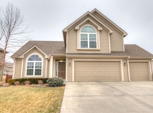 314 Shadowbrook Dr, Kearney, MO 64060