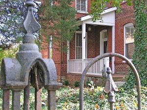 3rd image of 108 Lee Ave