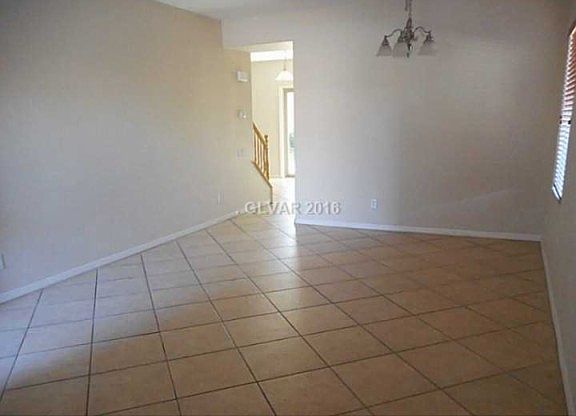 2nd image of 1065 Swinford Ct