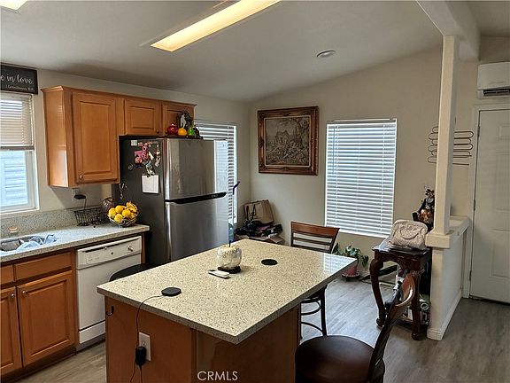 5th image of 1460 E 6th St #4
