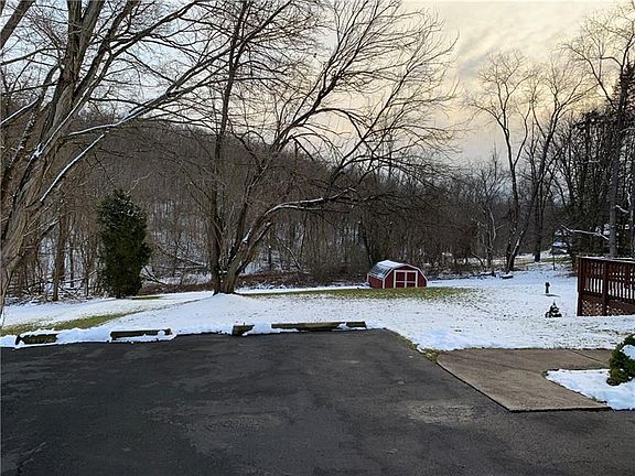 4th image of 330 Comanche Dr