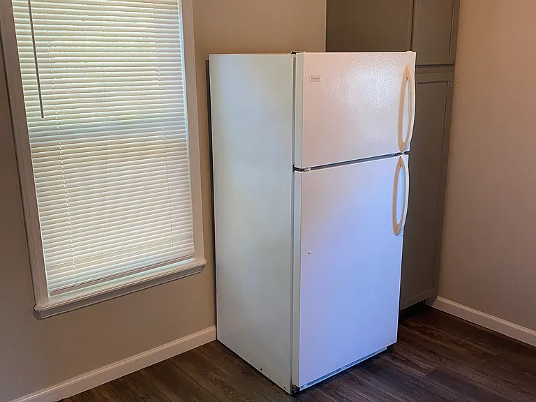 209 E Washington St — Photo 5