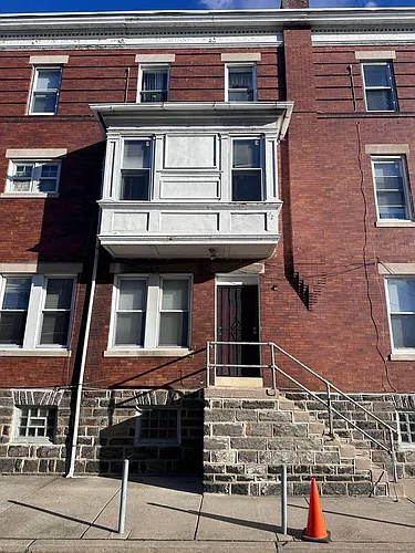 6033 Chestnut St #1 Photo 1
