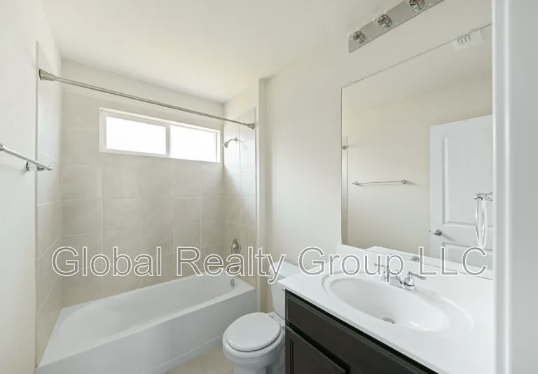 213 Gravel Gray — Photo 24