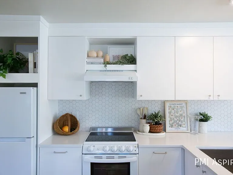 1335 N Gaylord St #101 — Photo 3