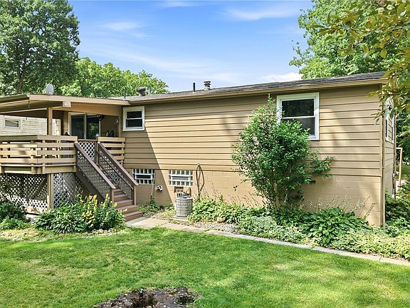 2nd image of 805 Trumbull Dr