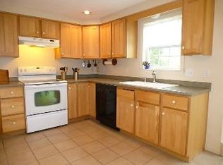 19 Gateway Commons Dr, Gorham, ME 04038