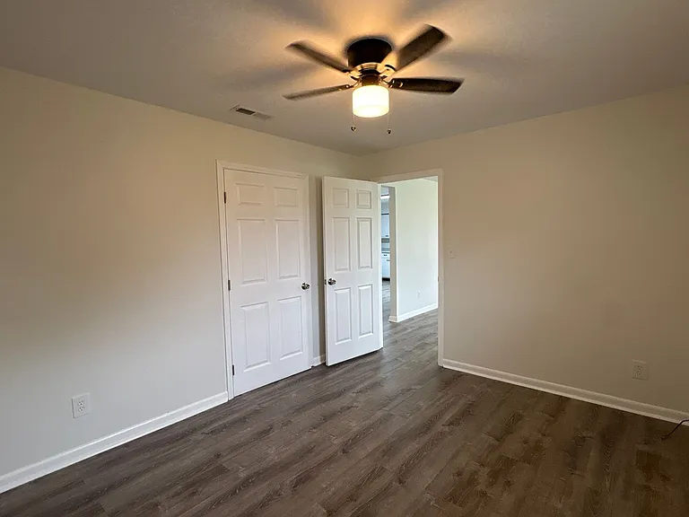 400 W Market St. — Photo 15