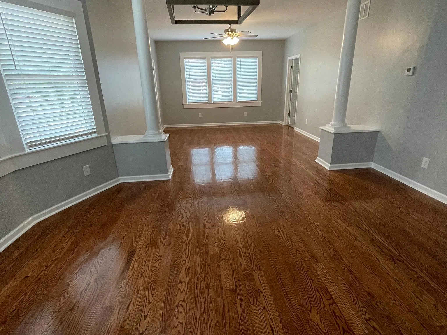 302 N Noyes Blvd — Photo 2