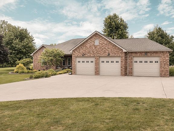 3rd image of 9319 McCombs Ct
