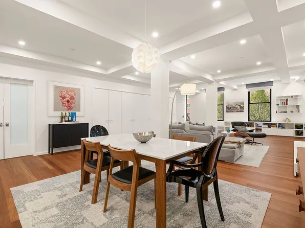 110 Duane St APT 3F, New York, NY 10007