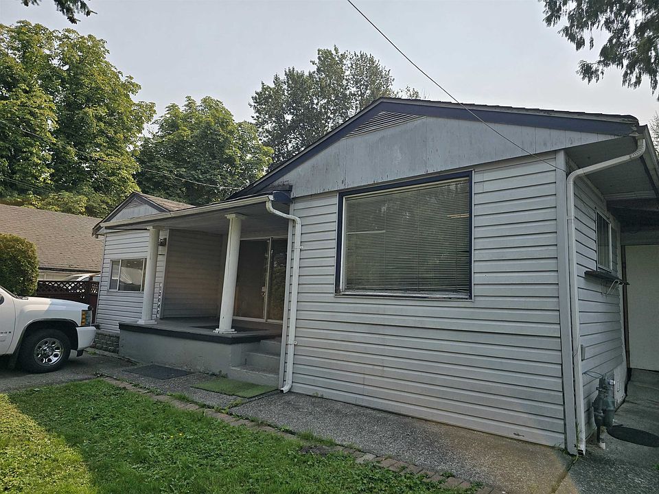1st image of 13040 115b Ave