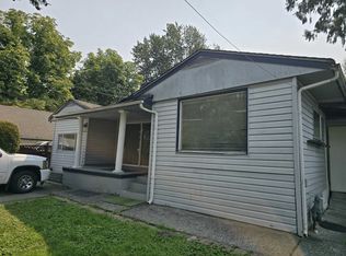 13040 115b Ave, Surrey, BC V3R2S3