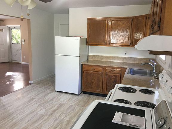 2nd image of 923 Sipp Ave