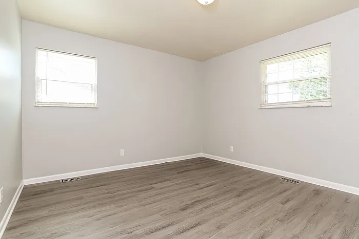 70 Edgecombe Dr — Photo 10