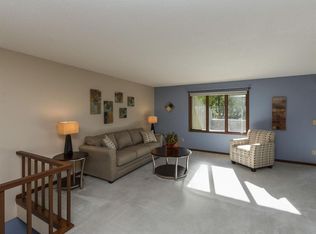 2921 Applewood Pl NE, Cedar Rapids, IA 52402