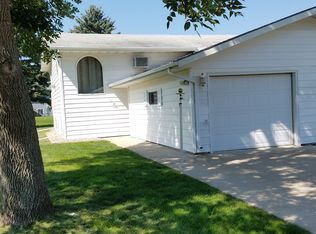 1509 7th Ave NE, Jamestown, ND 58401