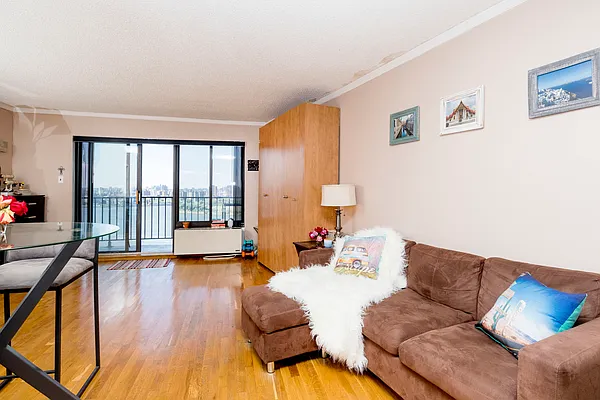 Rented by Compass | media 4