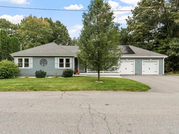 36 Harkins St, Lancaster, MA 01523