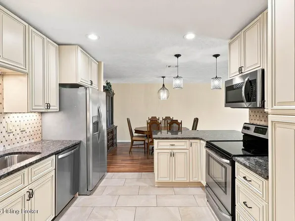 3030 Breckenridge Ln APT 208, Louisville, KY 40220