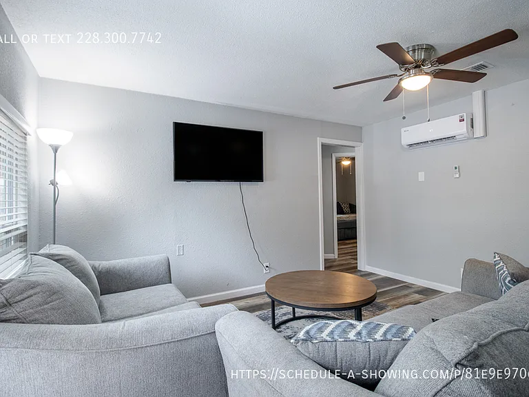 226 Milray Ln — Photo 5