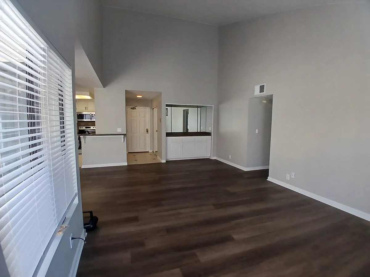 Building Photo - 5705 Friars Rd #67