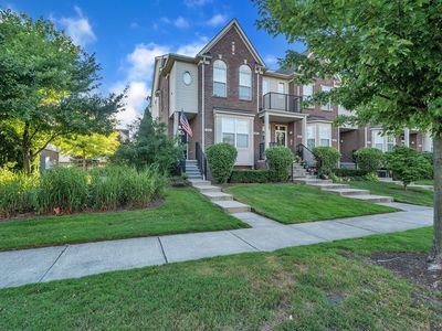 661 Summerfield Dr, Westland, MI, 48185