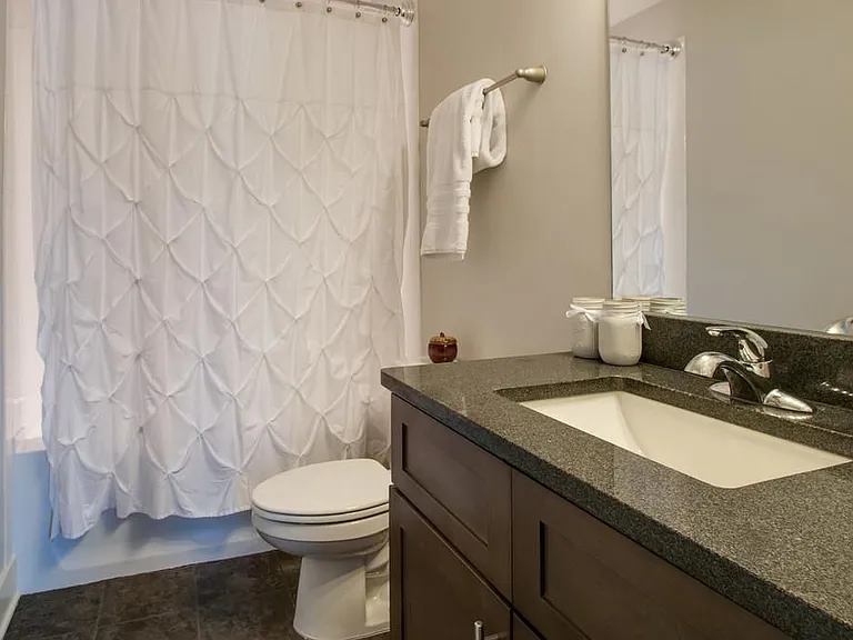 123 Porter Ter — Photo 16